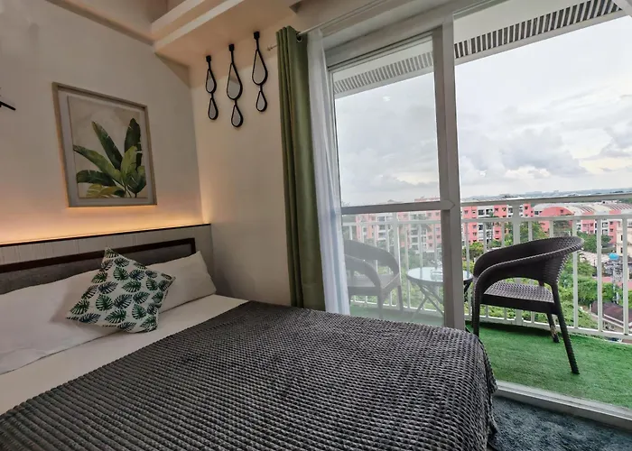 Azur A731, Amani Residences, 5 Minutes Airport, Netflix, Stylish, Cozy With Luxurious Swimming Pool *