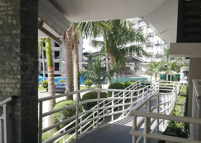 Azur A731, Amani Residences, 5 Minutes Airport, Netflix, Stylish, Cozy With Luxurious Swimming Pool Appartement *